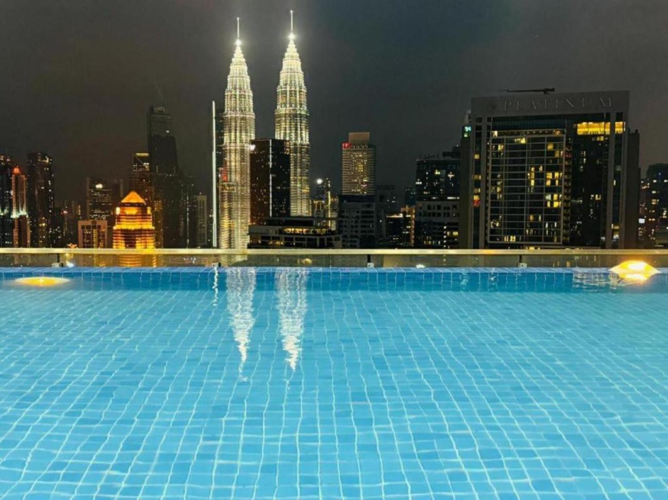 The Luxe Colony Klcc By Sky Pool Apartment Kuala Lumpur Exterior foto