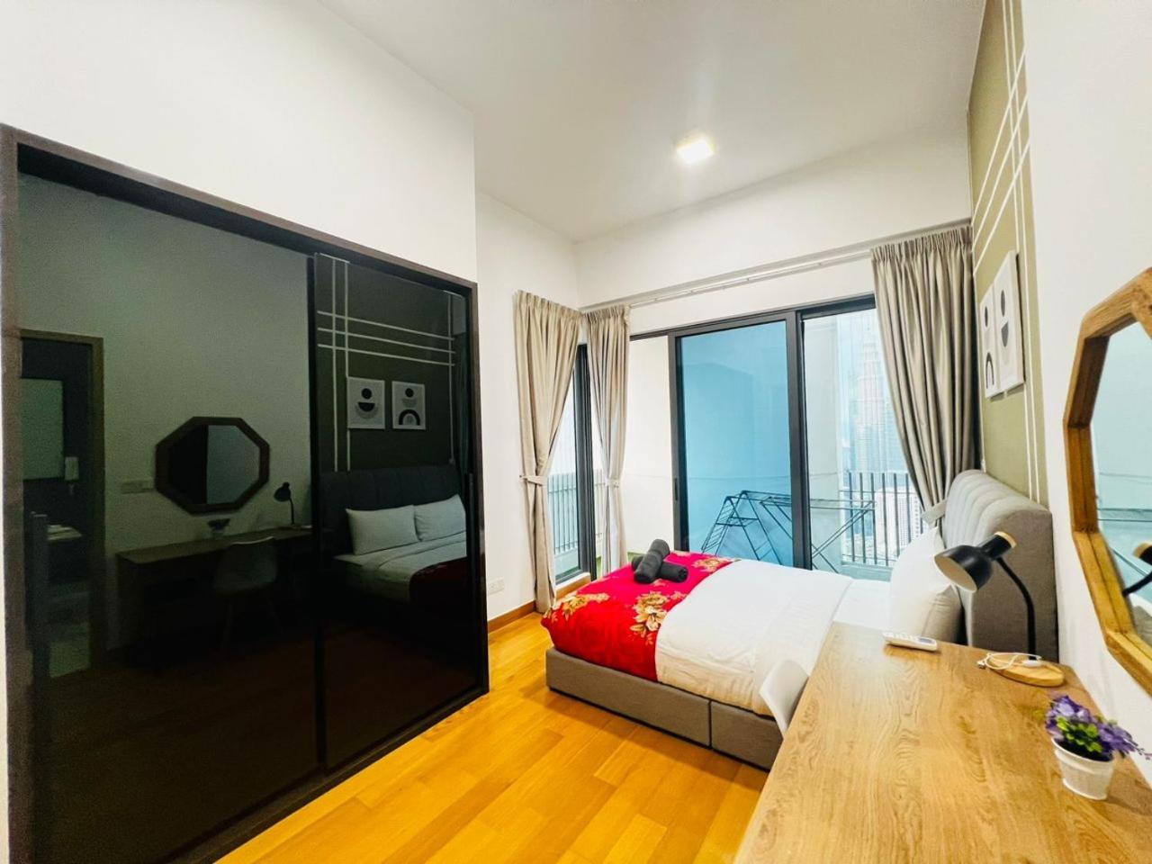 The Luxe Colony Klcc By Sky Pool Apartment Kuala Lumpur Exterior foto
