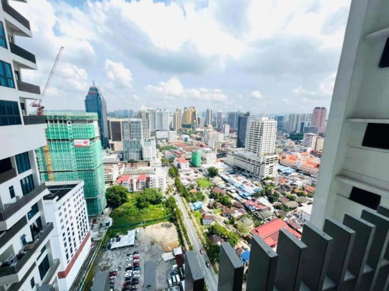 The Luxe Colony Klcc By Sky Pool Apartment Kuala Lumpur Exterior foto