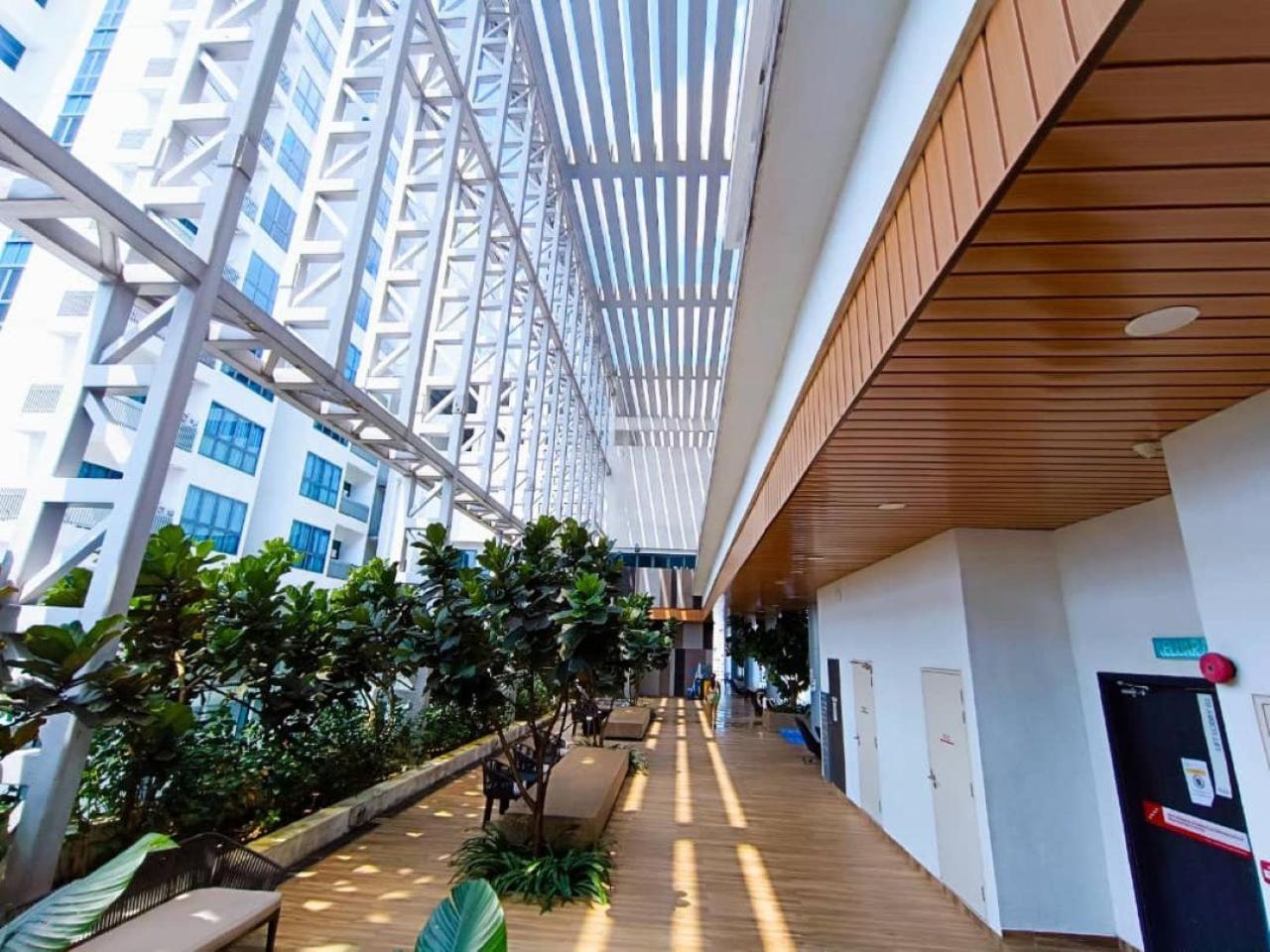 The Luxe Colony Klcc By Sky Pool Apartment Kuala Lumpur Exterior foto