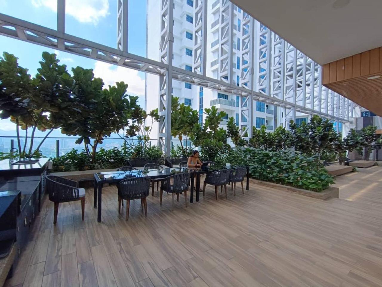 The Luxe Colony Klcc By Sky Pool Apartment Kuala Lumpur Exterior foto