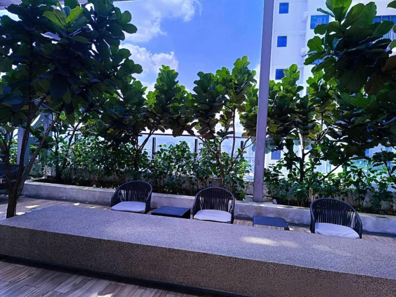 The Luxe Colony Klcc By Sky Pool Apartment Kuala Lumpur Exterior foto